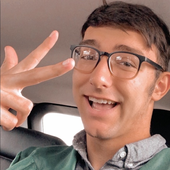 Meet your Posher, Lennon - Picture 1 of 1